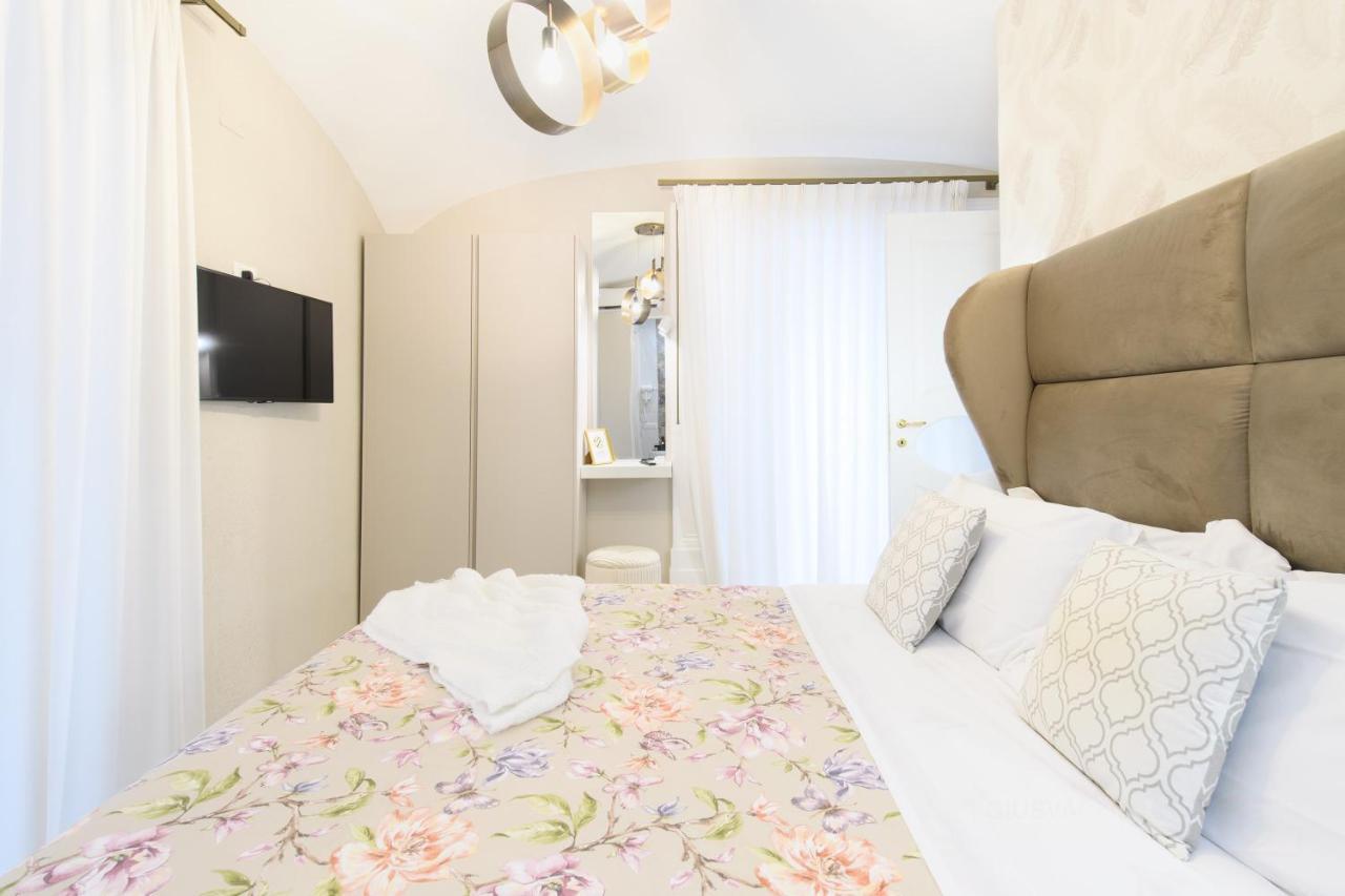 Grandapartments Via Toledo Napoli Экстерьер фото